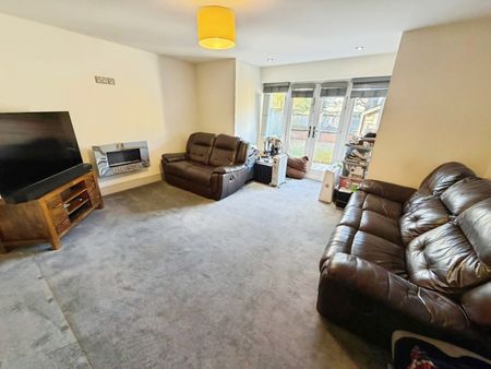 3 bedroom House To Let Total Size: 969 SQ FT - Photo 3