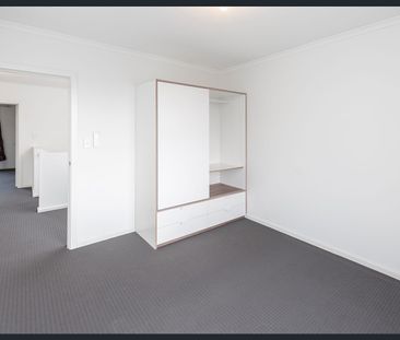 A Contemporary Lifestyle - Photo 5