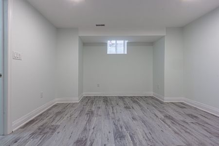 For Lease - 5446 Tasha Drive Unit# Lower, Mississauga, Ontario - Photo 4
