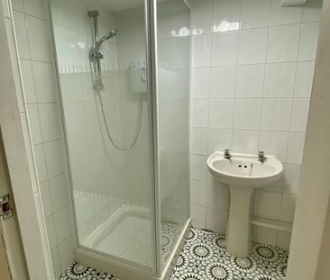 Studio Flat, Hathersage Road, M13 - Photo 5