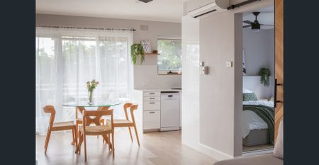 Easy living, close to all amenities - Photo 4