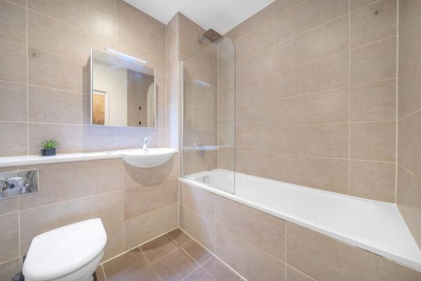 2 Bed Flat, Cross Road, CR0 - Photo 1