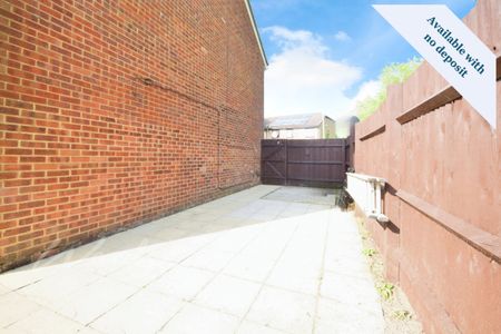 3 bedroom end of terrace house to rent - Photo 2