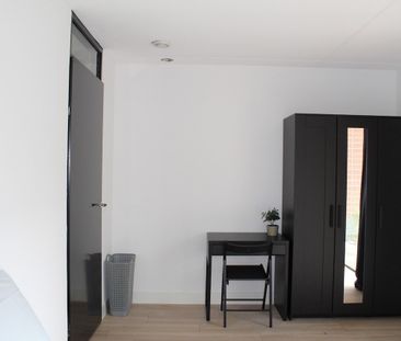 Klaas van Reeuwijkstraat, 2132 ZP, Hoofddorp - Foto 2