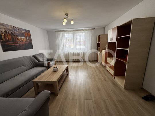 Casa de inchiriat cu 5 camere teren propriu 500 mp Lazaret S - Fotografie 1
