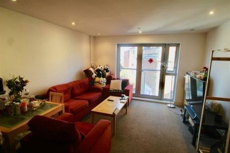 2 bedroom flat to rent - Photo 3