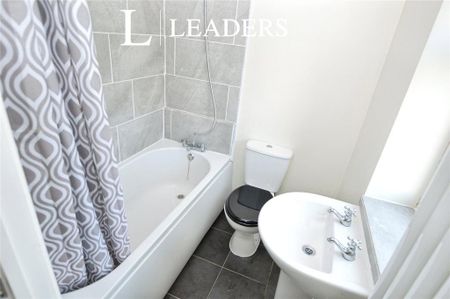 Studio to rent - Photo 5