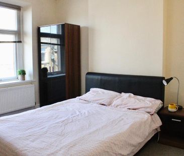 2 bedroom private hall to rent - Photo 4