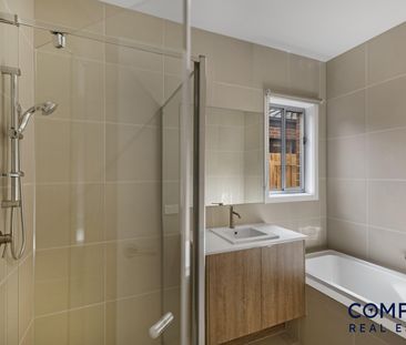 15 Buttercup Crescent, Armstrong Creek VIC 3217 - House For Rent | ... - Photo 6