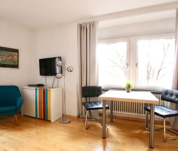 Zeitgemäß möbliertes Apartment im Herzen von Köln - Foto 2