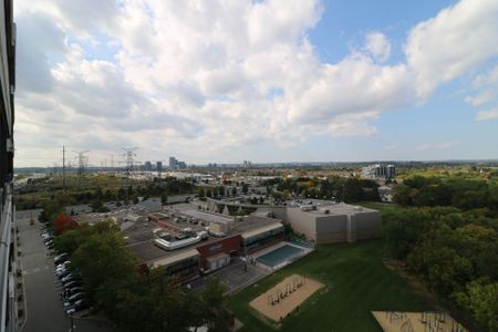 For Lease - 8501 BAYVIEW Avenue Unit# 1206, Richmond Hill, Ontario - Photo 2