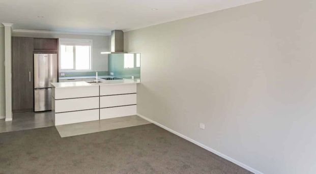 CENTRAL LOWER HUTT LIVING - Photo 1