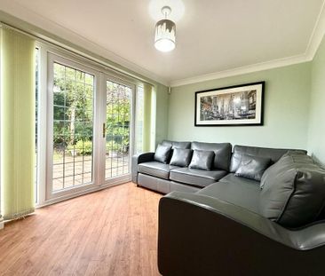 4 bedroom detached house to rent - Photo 6