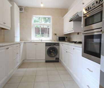 Room in a Shared House, Macarthur Terrace, SE7 - Photo 6
