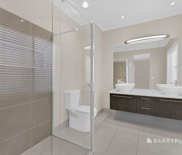 10 Basken Drive, South Morang, Vic 3752 - Photo 2