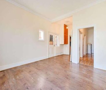 Holly Park Road, Hanwell, W7 - Photo 2