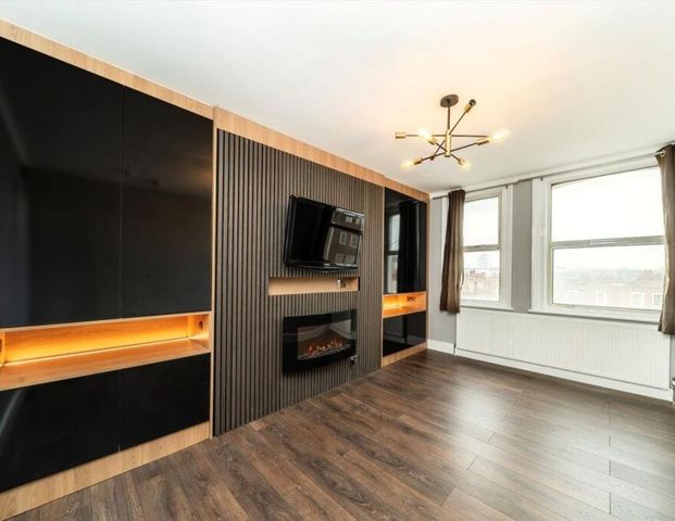 Fulham Broadway, Fulham, London, SW6 - Photo 1