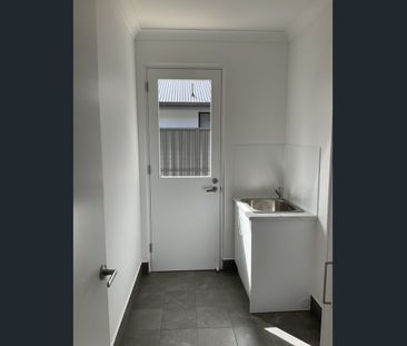 BEAUTIFUL BRAND NEW 4 BEDROOM HOME - Photo 2