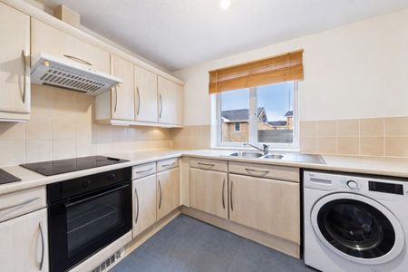 Lloyd Close, Cheltenham, Gloucestershire, GL51 - Photo 5