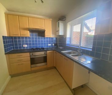 2 bedroom terraced house to rent - Photo 6