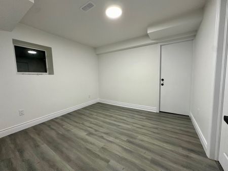 For Lease - 21 Thames Way Unit# LOWER, Hamilton, Ontario - Photo 3