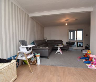 Kingsman Drive, Clacton-on-Sea, Essex, CO16 8UR - Photo 3