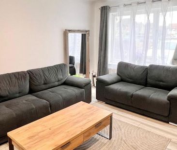 3 bedroom semi-detached house to rent - Photo 2