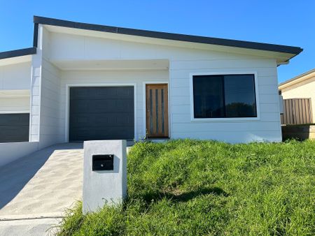 Convenient Living in Morisset - Photo 4