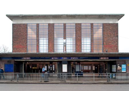 High Street - Photo 4