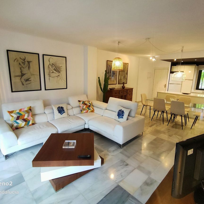 Apartamento planta baja en alquiler en Marbella, Marbella - Photo 1