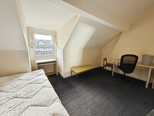 6 bedroom end of terrace house to rent - Photo 1