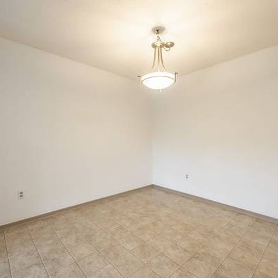 Beacon Park - 2 Bedroom - Available November 1st - Photo 4