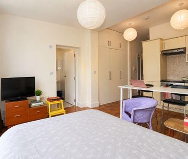 Studio to rent - Photo 1