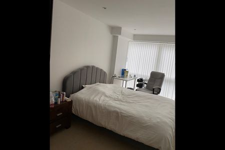 2 Bed Flat, Greenwich, SE10 - Photo 2