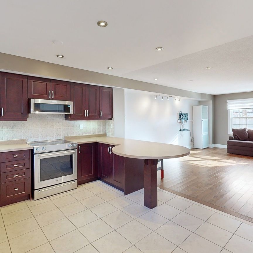 For Lease - 3030 Lakeshore Boulevard Unit# 8, Toronto, Ontario - Photo 1
