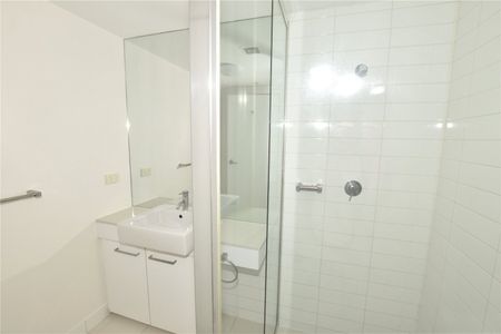 2910B/100 Harbour Esplanade - Photo 3