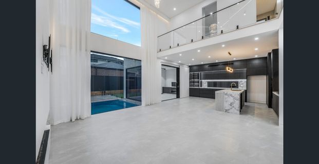 Architectural Luxury Living - Photo 1