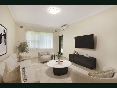 Beachside 2 Bedroom apartment! - Photo 2