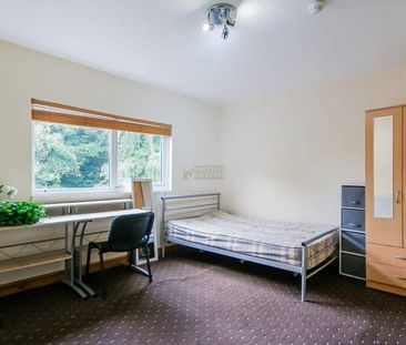 5 bedroom terraced house to rent - Photo 4