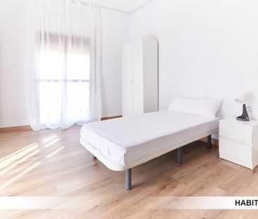 Calle Tomás Pérez, Sevilla, Andalusia 41006 - Photo 5