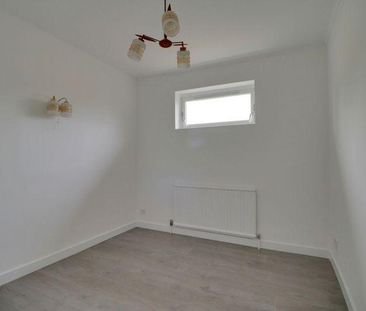 4 bedroom detached house to rent - Photo 5