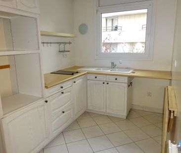 Location Appartement 2 pièces 54m² COURBEVOIE 92400 - Photo 3
