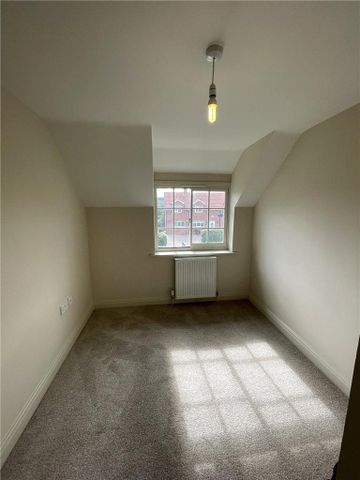 3 bedroom semi-detached house to rent - Photo 2