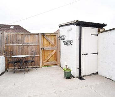 2 bedroom terraced house to rent - Photo 3