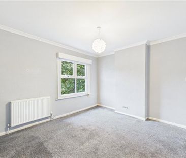 2 bedroom end of terrace house to rent - Photo 3