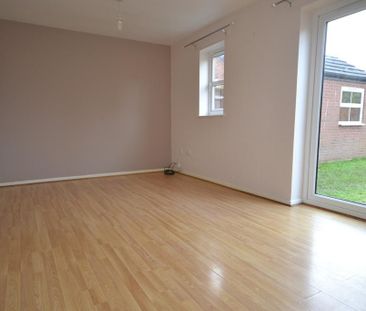3 bedroom detached house to rent - Photo 2