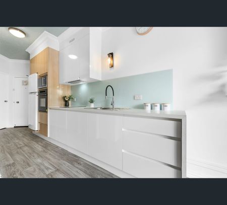 UNIT 3/141-143 GRAFTON STREET, Cairns City, Qld 4870 - Photo 3