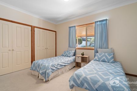 Spacious Family Sanctuary Between One Mile & Burgess Beach - Photo 4