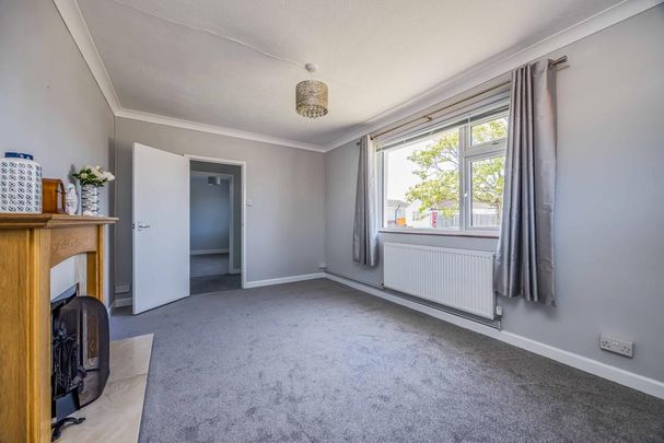 3 bedroom bungalow to rent - Photo 1