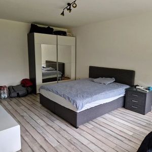 Studio N° 03, rez inférieur - Bail à durée déterminée de 3 ans - Photo 2